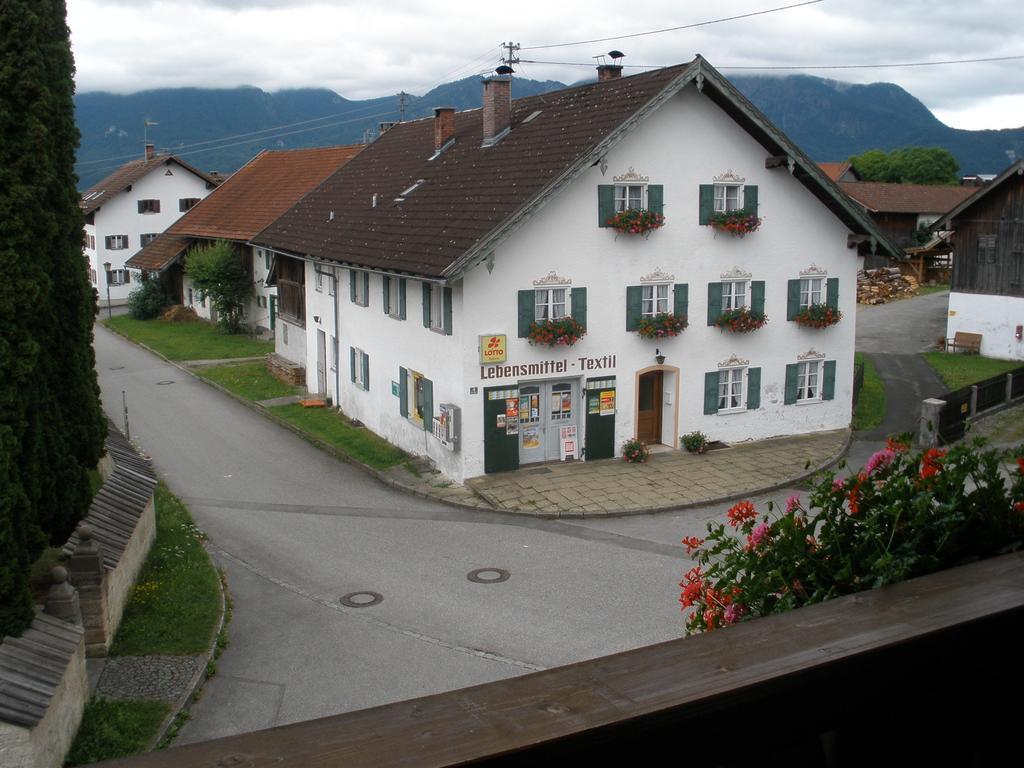 Alpengasthof Zur Loisach Hotel Grossweil Room photo