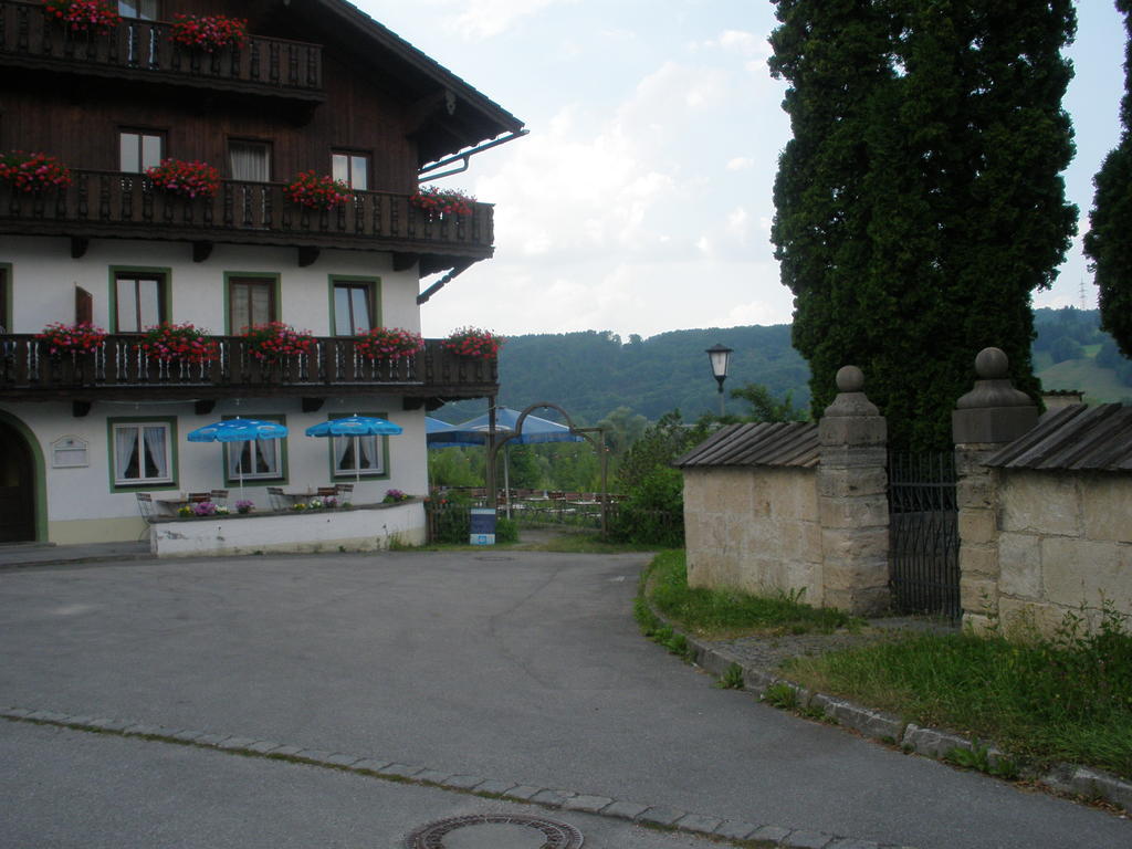 Alpengasthof Zur Loisach Hotel Grossweil Exterior photo