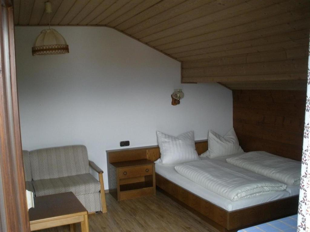 Alpengasthof Zur Loisach Hotel Grossweil Exterior photo